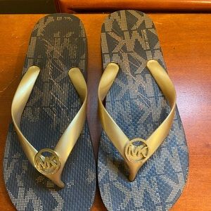 Michael Kors Flip Flops Size 7